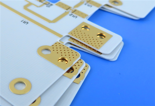 Cos'è il laminato Rogers RO4835 e quali sono le specifiche di fabbricazione Dk, Df, CTE e PCB?
